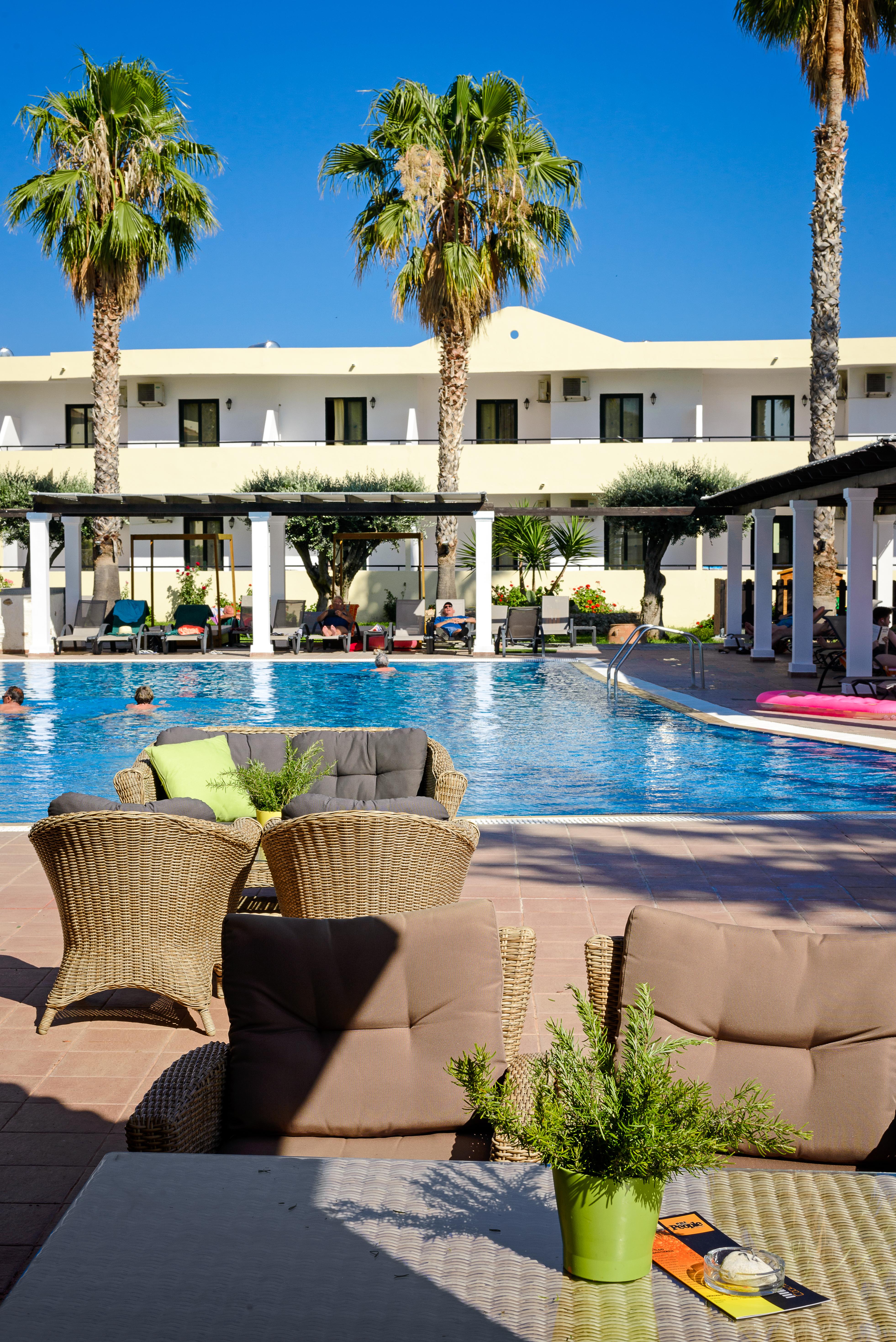 Pefkos Village Lägenhetshotell 3*